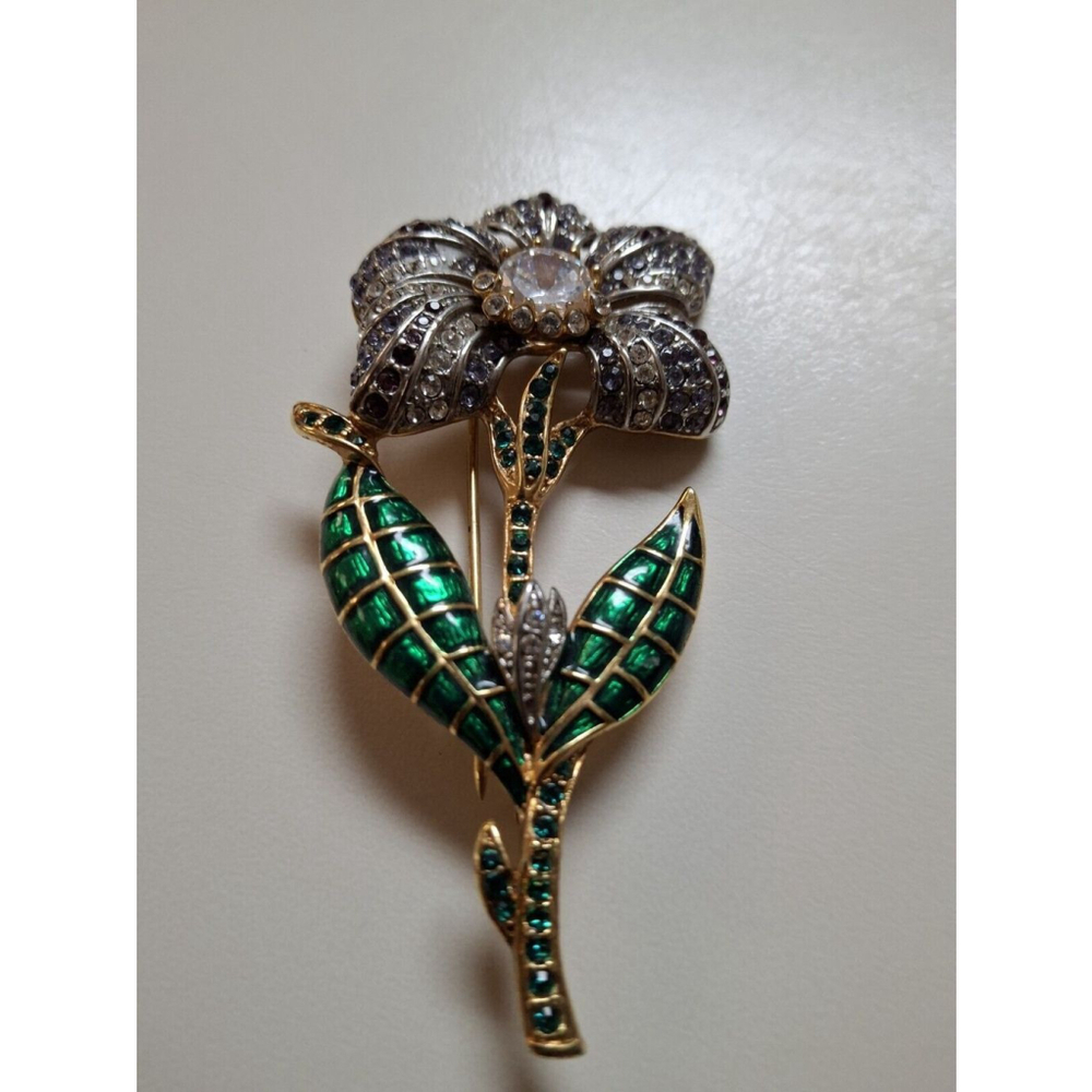 Metropolitan Museum of Art Victoria And Albert Rhinestone Brooch/ Pin